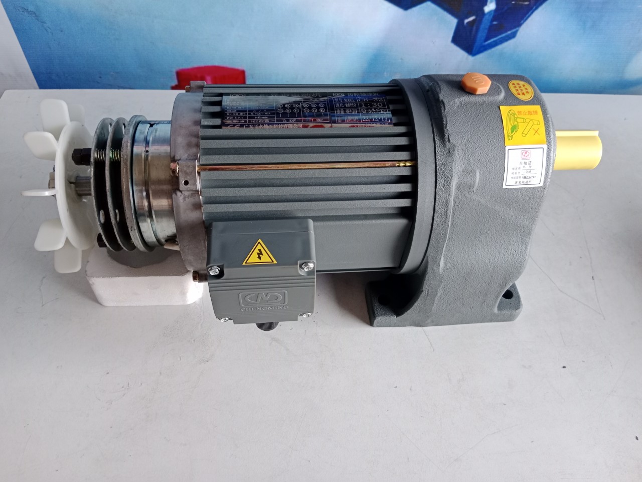 Motor giảm tốc 3 pha 7.5KW 10HP