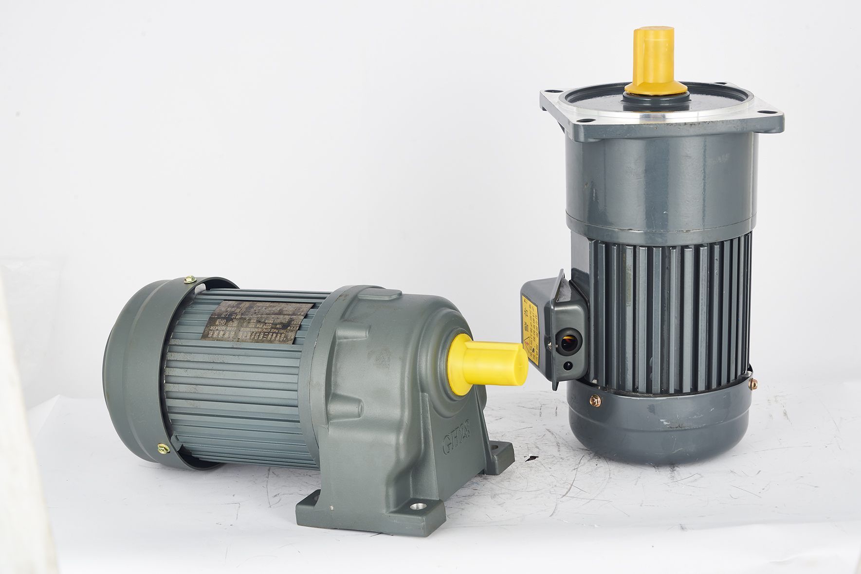 motor giảm tốc xuất khẩu 2Hp – 3 Pha 40